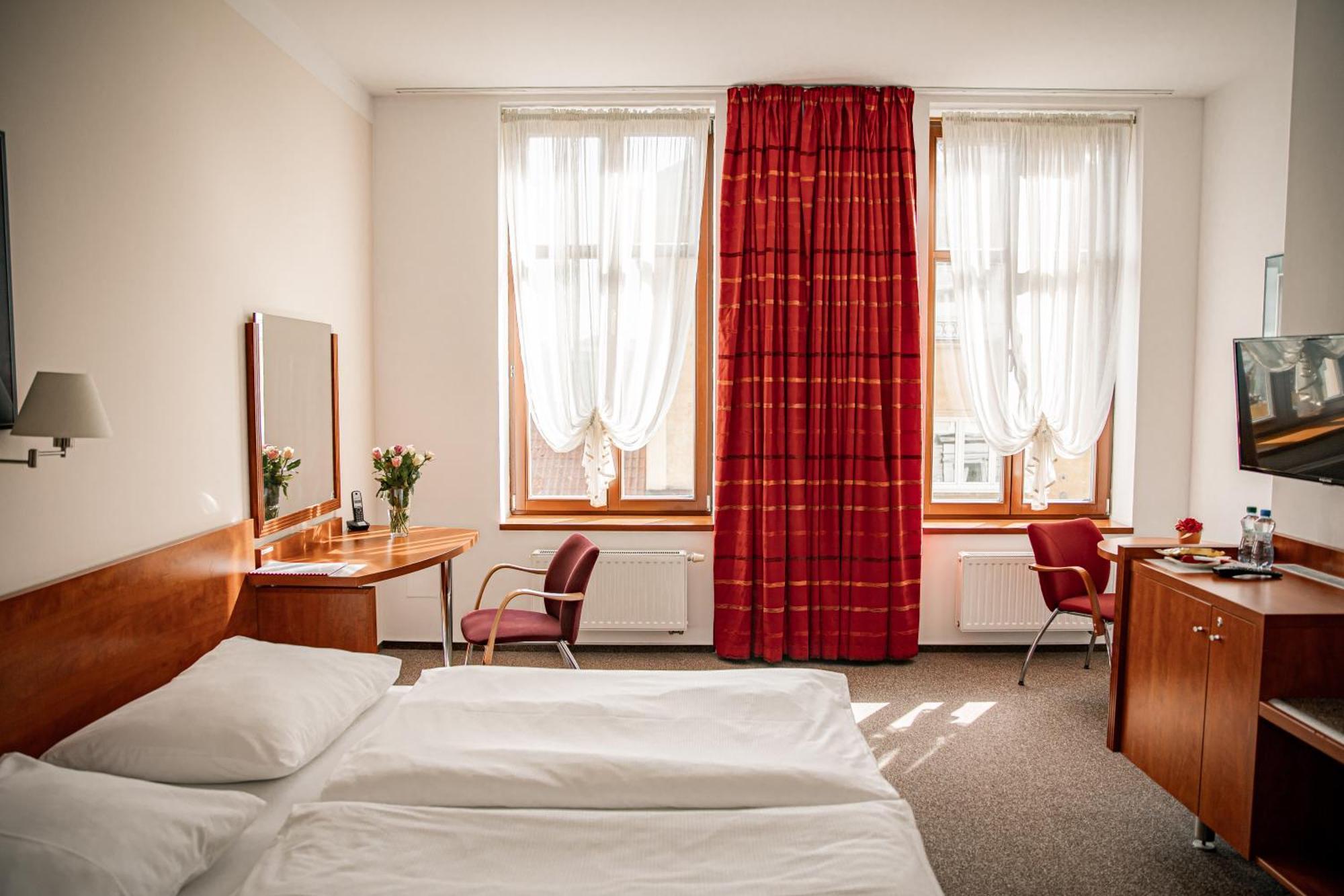 Hotel Iberia 오파바 외부 사진