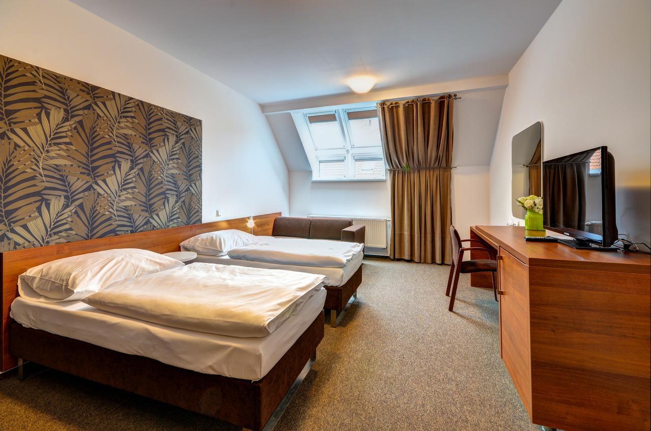 Hotel Iberia 오파바 외부 사진